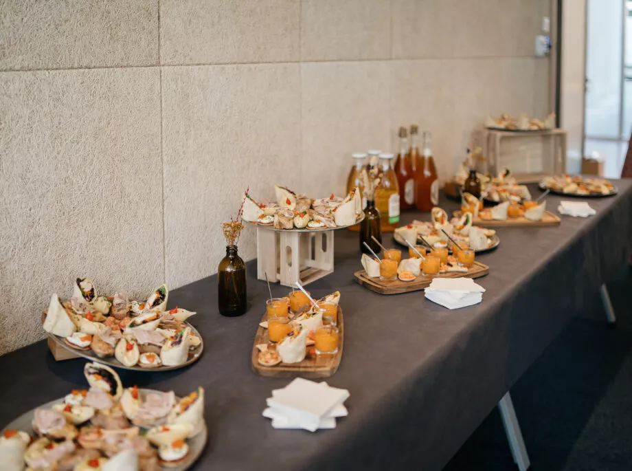 whoorks-rennes-salle-evenementielle-services-restauration