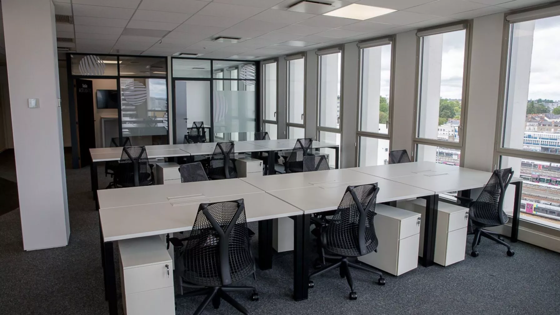 whoorks-nantes-bureaux-évolutifs-modulables-modernes