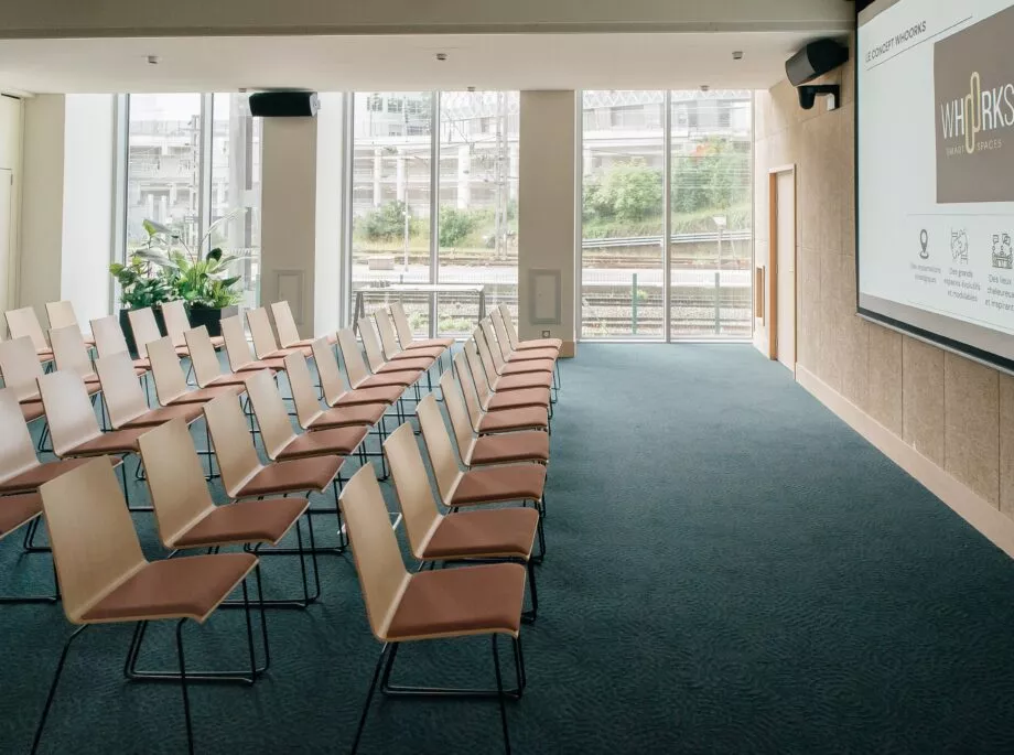 whoorks-atrium-espace-professionnel-équipé