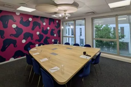 whoorks-nantes-salle-réunion-pinder-échange-professionnel